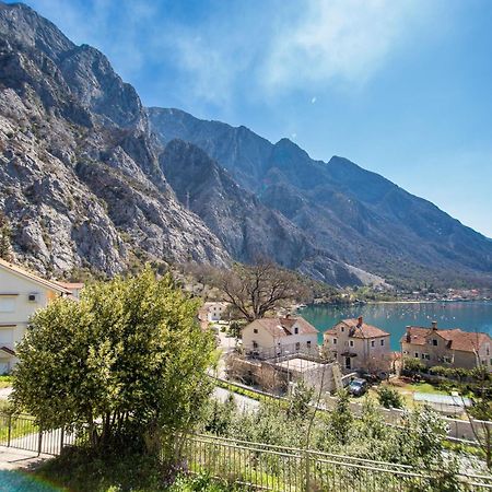 Apartments Lav Kotor Exteriör bild